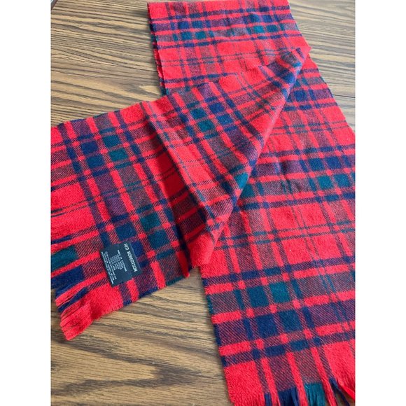 Red Robertson tartan red and black plaid wool scarf with fringe - Picture 3 of 3